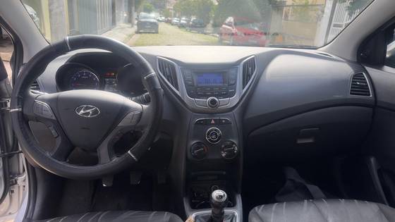 HYUNDAI HB20 1.0 COMFORT 12V FLEX 4P MANUAL HYUNDAI HB20 1.0 COMFORT 12V FLEX 4P MANUAL